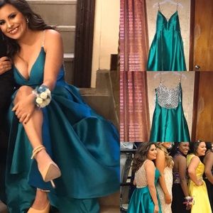 Beautiful prom dress!